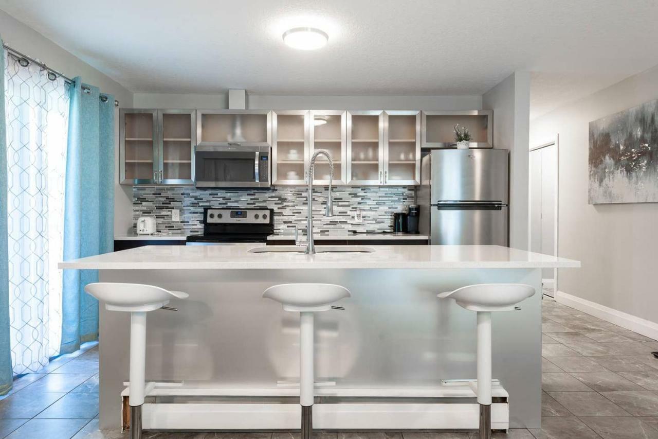 Entire 2 Bedroom Apartment Uptown Waterloo - E2 Экстерьер фото