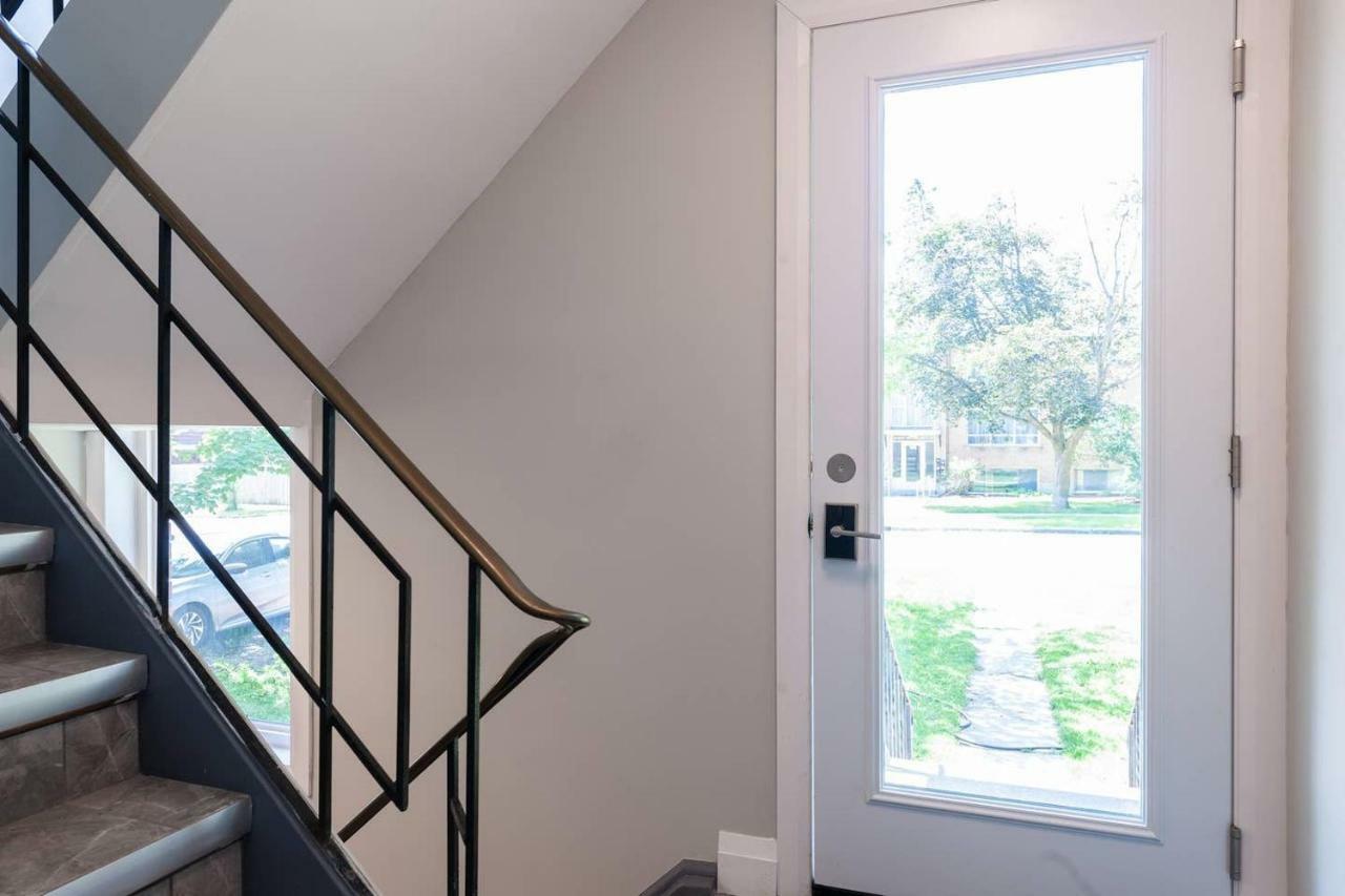 Entire 2 Bedroom Apartment Uptown Waterloo - E2 Экстерьер фото